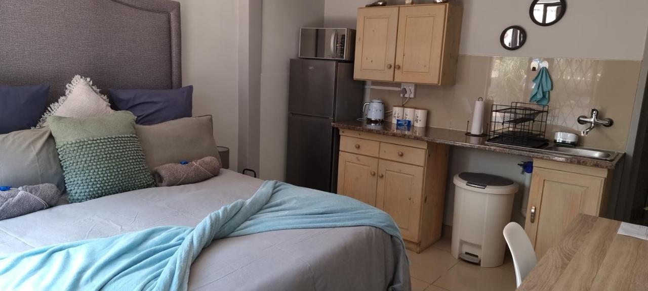 Atterbury Self Catering Studios Pretoria-Noord Exteriör bild