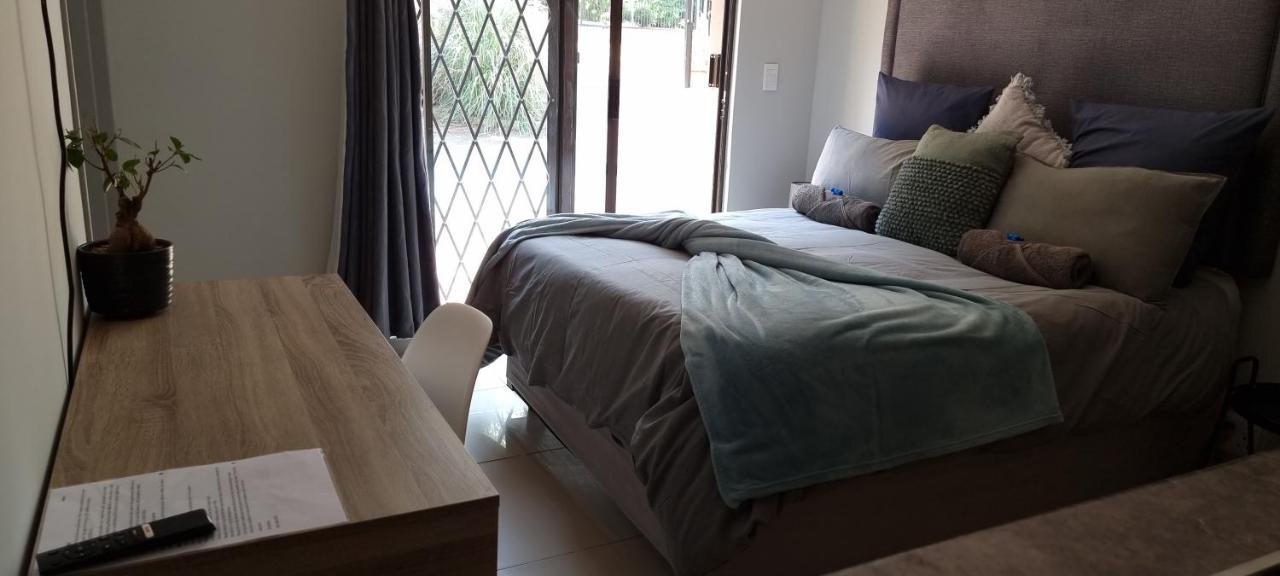 Atterbury Self Catering Studios Pretoria-Noord Exteriör bild