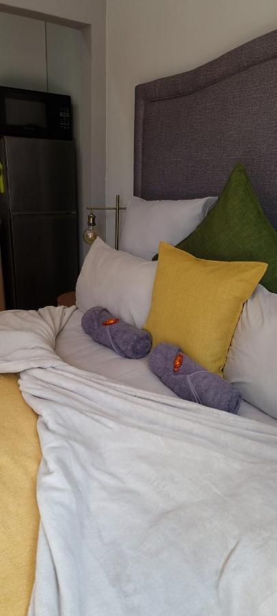 Atterbury Self Catering Studios Pretoria-Noord Exteriör bild