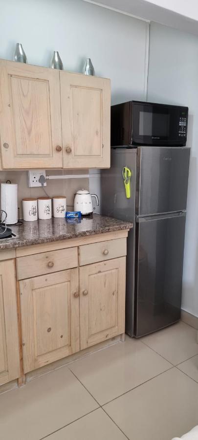Atterbury Self Catering Studios Pretoria-Noord Exteriör bild