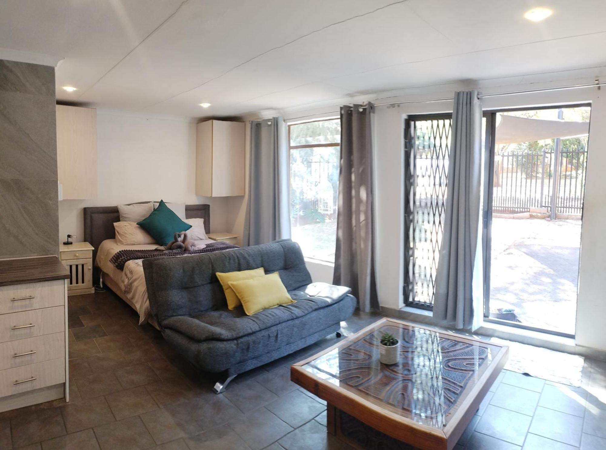 Atterbury Self Catering Studios Pretoria-Noord Exteriör bild